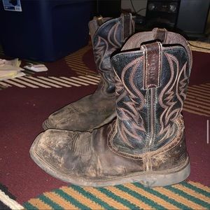 Justin cowboy boots for your fantasy